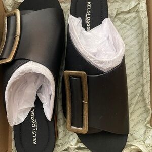 Kelsi Dagger slide sandals size 9 NWT